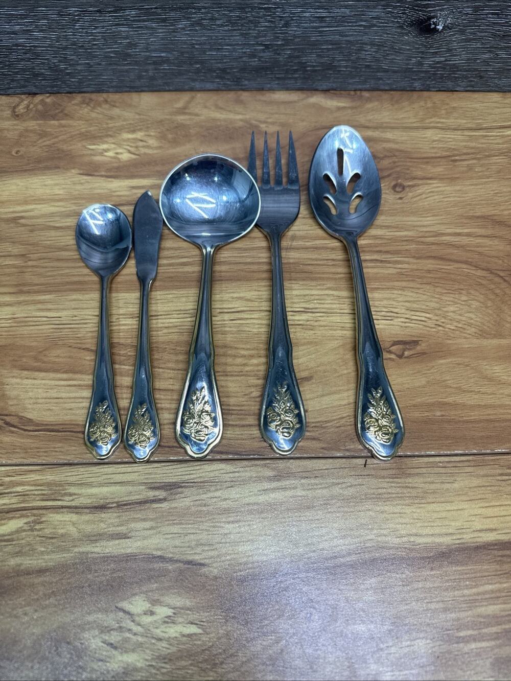 Royal Albert Old Country Roses 5-Pc Serving Set 18/10 Stainless Gold Accents